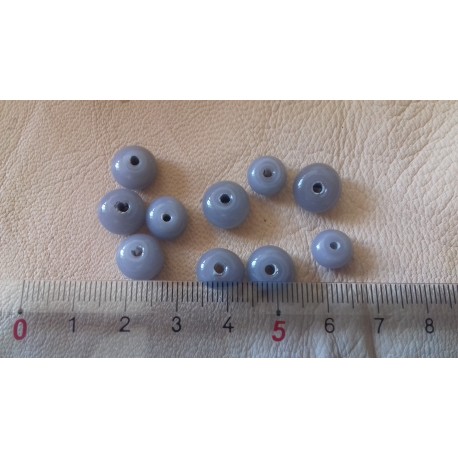 10 perles grises